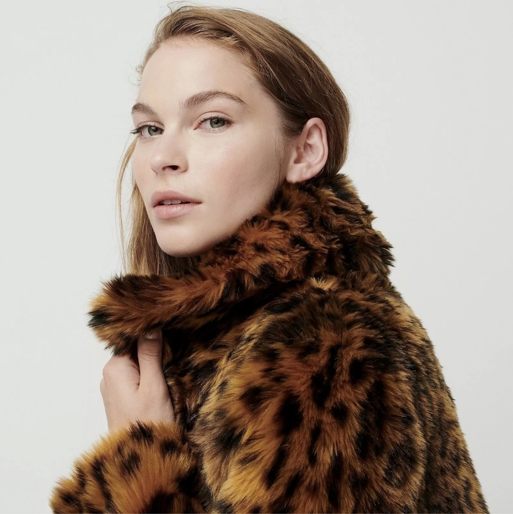JCREW faux fur coat leopard animal print AD133 size medium women's winter coat